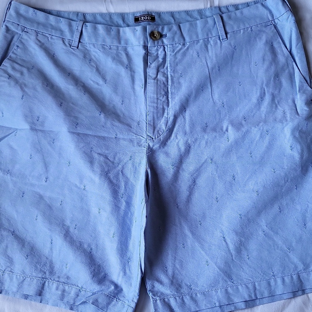 Izod Light Blue Patterned Shorts size 42